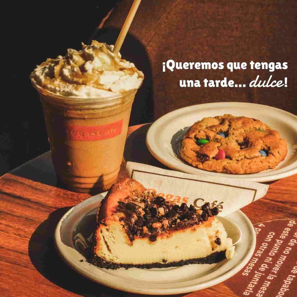 Degas Café Paninis Menú